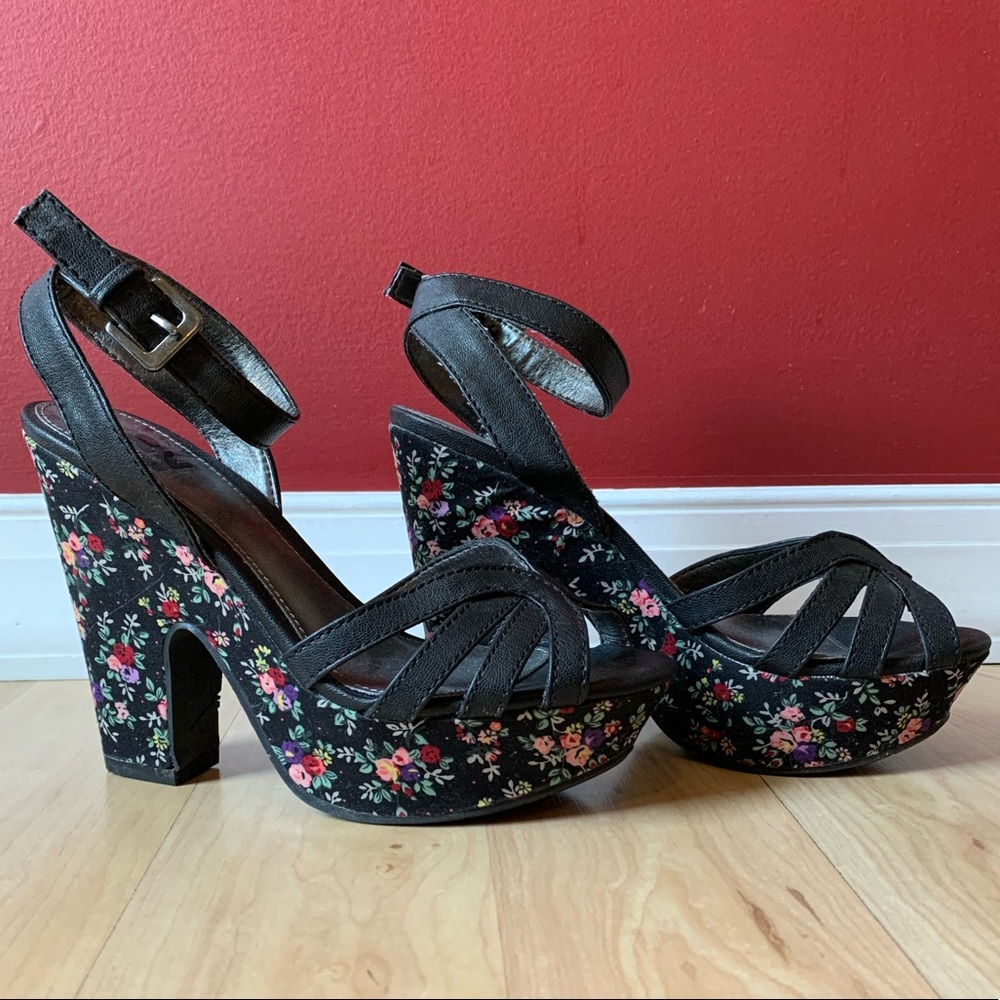 R2 Lolita Floral Heels